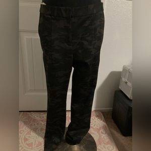 Camo straight leg pant with pockets